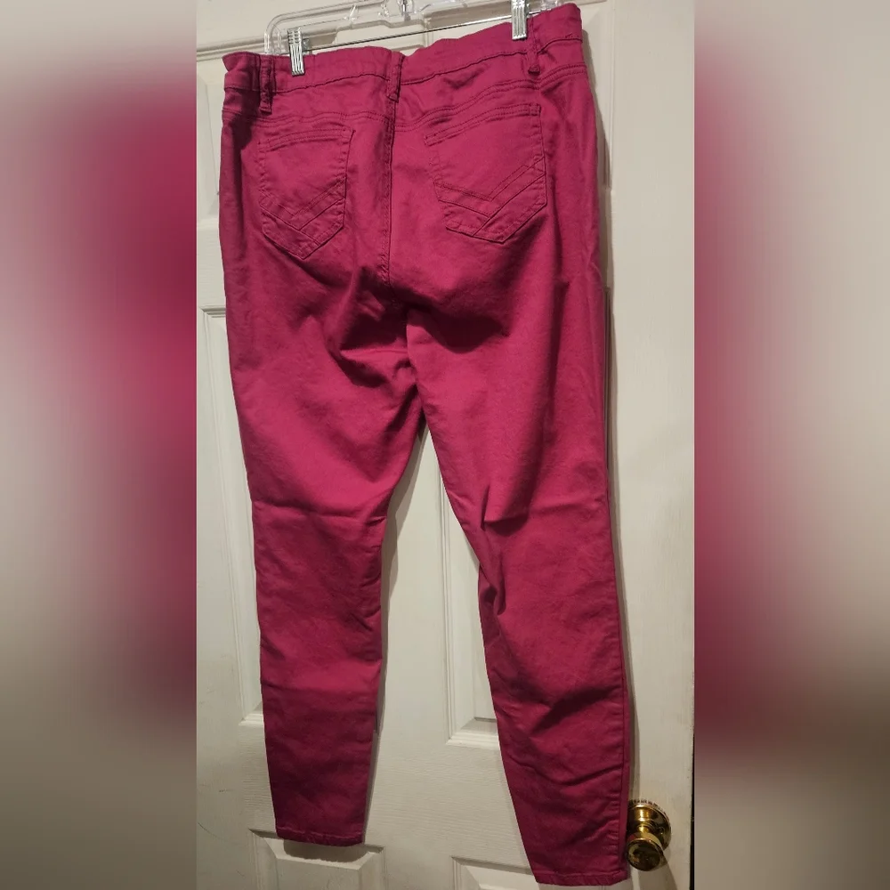 ASHLEY STEWART PANTS - Picture 2 of 2
